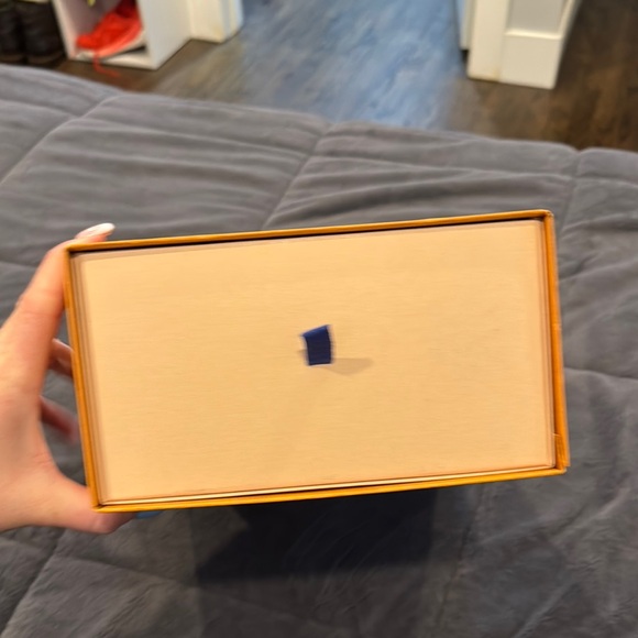 Louis Vuitton Box - Picture 3 of 7